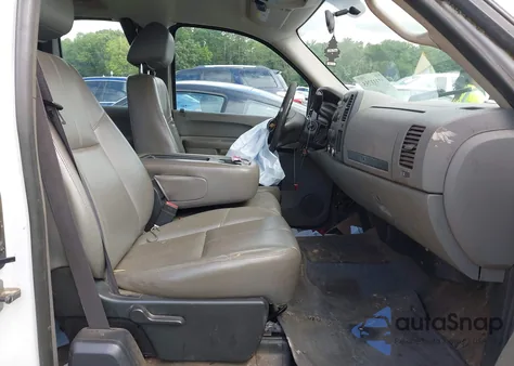 2011 Chevrolet Silverado C2500 Heavy Duty из США, поврежденный, VIN 1GB2CVCG3BZ207500